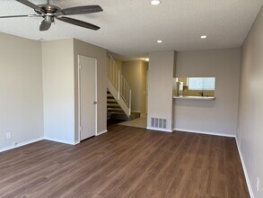 183 Southampton Way in Placentia, CA - Building Photo - Building Photo