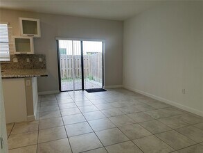 15069 SW 119th Way in Miami, FL - Building Photo - Building Photo