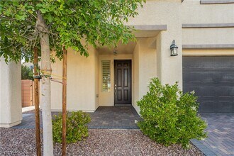 971 Huntington Cove Pkwy in Las Vegas, NV - Building Photo - Building Photo