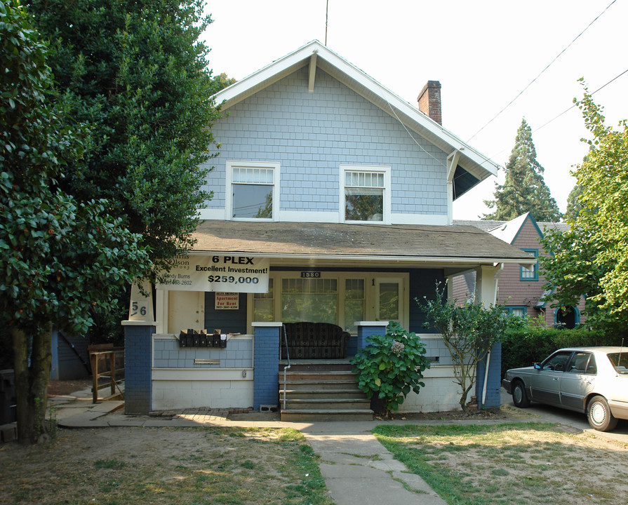 1580 Center St NE in Salem, OR - Foto de edificio