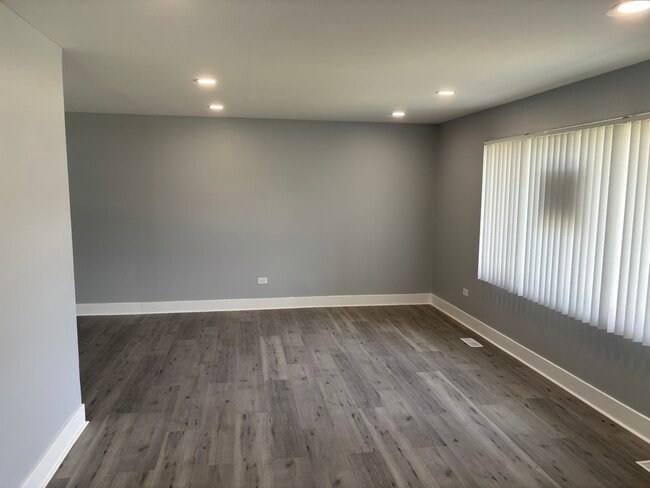 831 Cambridge Ave in Matteson, IL - Building Photo - Building Photo