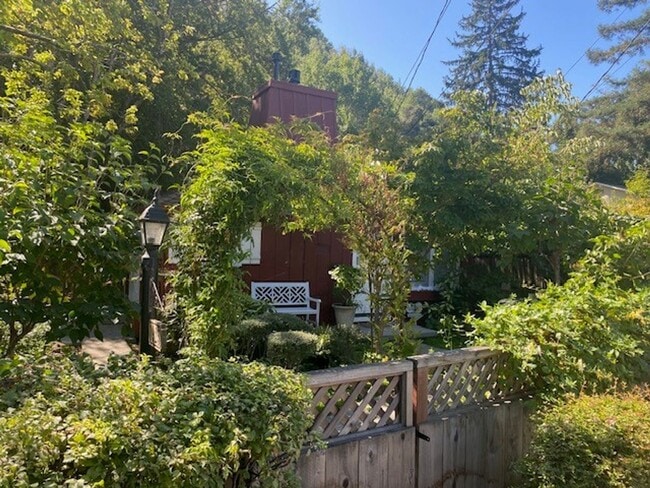 property at 1925 Cordilleras Rd