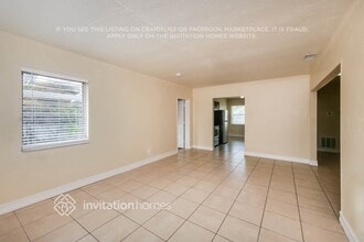 1511 NE 205th Terrace in Miami, FL - Foto de edificio - Building Photo