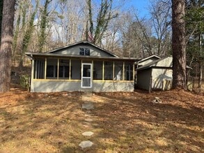 132 Cardinal Dr in Roswell, GA - Building Photo - Building Photo
