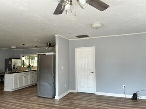 1852 Hopkins Dr in Tallahassee, FL - Building Photo - Building Photo