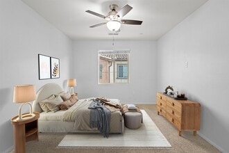 1770 Saltaire Pl in San Diego, CA - Building Photo - Building Photo