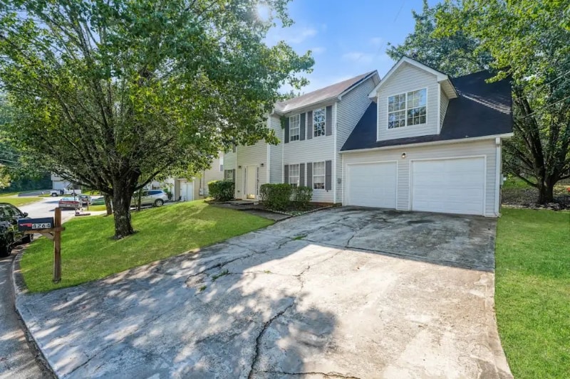 4264 Ward Bluff Ct in Ellenwood, GA - Foto de edificio