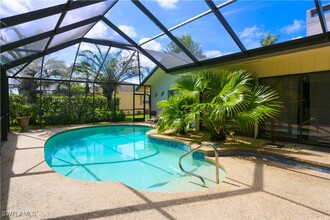 223 Forest Hills Blvd in Naples, FL - Building Photo - Building Photo