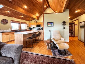 122 Tyler View Pl in Sequim, WA - Building Photo - Building Photo