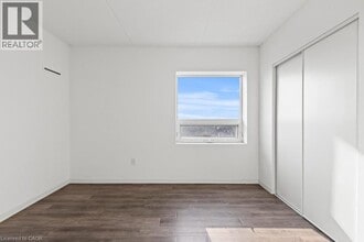 220 Cannon St E in Hamilton, ON - Building Photo - Building Photo