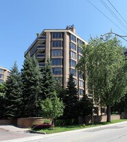 70 Rosehill Ave in Toronto, ON - Building Photo