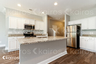 102 Regis Way in Richmond Hill, GA - Building Photo - Building Photo