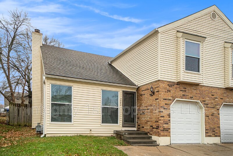 3541 NE 72nd Terrace in Gladstone, MO - Building Photo