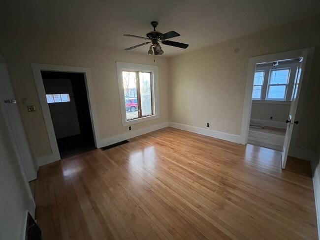 1620 Whipple St in Eau Claire, WI - Building Photo - Building Photo