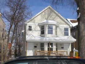 226 W 33rd St, Unit 3 in Minneapolis, MN - Building Photo