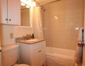 9 Hawthorne Pl, Unit 6-O in Boston, MA - Foto de edificio - Building Photo