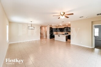 10963 Haws Ln in Jacksonville, FL - Foto de edificio - Building Photo