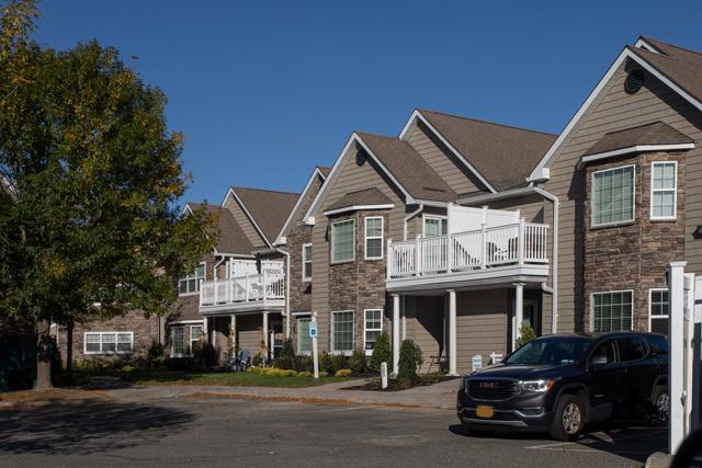 Fairfield Knolls At Sayville in Sayville, NY - Building Photo