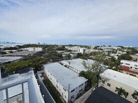 6900 Bay Dr in Miami Beach, FL - Building Photo