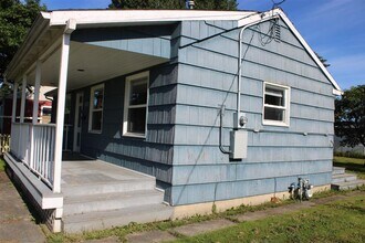 18423 Cascade St in Mount Vernon, WA - Building Photo - Building Photo