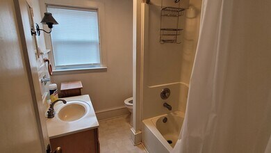 4120 Kutztown Rd, Unit 2nd floor in Temple, PA - Building Photo - Building Photo