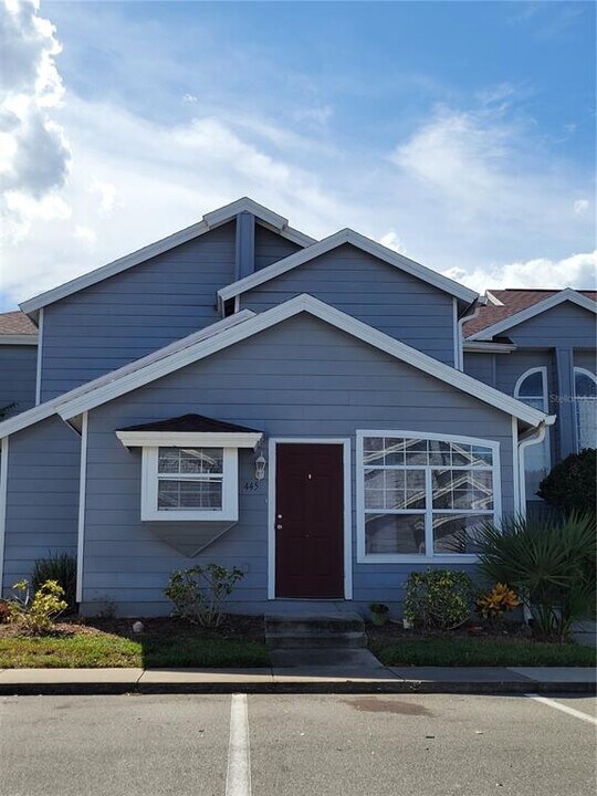 445 Caribbean Dr in Davenport, FL - Building Photo
