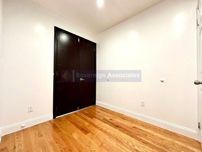 109 W 105th St, Unit 2A in New York, NY - Building Photo - Building Photo