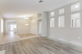 7113 Junction Village Ave in Las Vegas, NV - Building Photo - Building Photo
