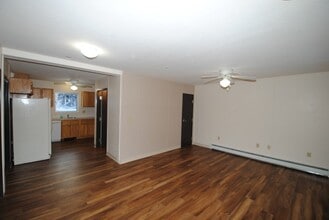 611 Nordale Rd in North Pole, AK - Building Photo - Building Photo