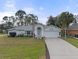 3915 Fonsica Ave in North Port, FL - Building Photo