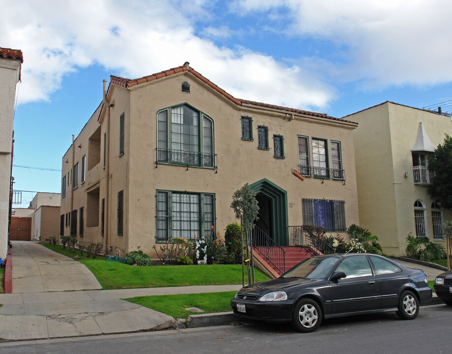 322 N Curson Ave in Los Angeles, CA - Foto de edificio