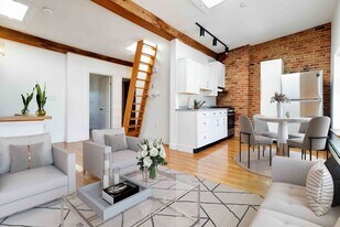 31 Division St in Chelsea, MA - Building Photo