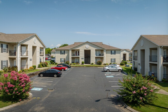 The Pointe at Westland in Cleveland, TN - Building Photo - Building Photo
