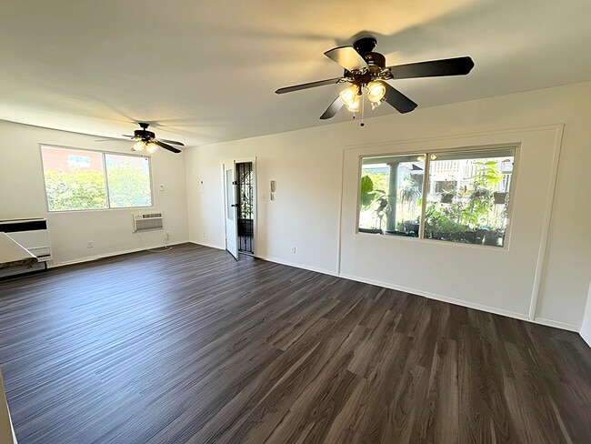 4360 Willow Brook Ave, Unit 4360
