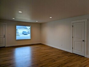 313 S Nevada Ave in East Wenatchee, WA - Building Photo - Building Photo