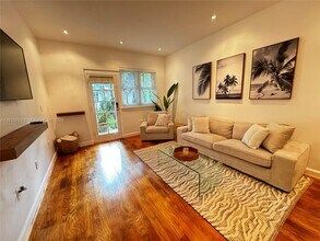 736 13th St in Miami Beach, FL - Building Photo - Building Photo
