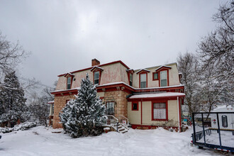 535 Canon Ave in Manitou Springs, CO - Building Photo - Building Photo