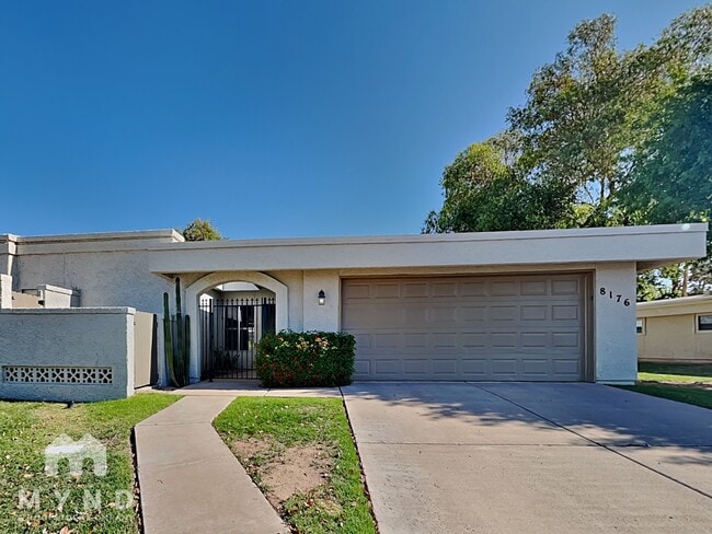 property at 8176 E Del Cuarzo Dr
