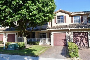 3240 Fairway Cir in Davie, FL - Building Photo