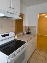 400 E Live Oak St, Unit 25 in San Gabriel, CA - Foto de edificio - Building Photo