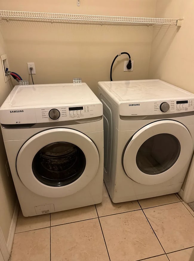 2648-2612 12th Square SW in Vero Beach, FL - Building Photo - Building Photo