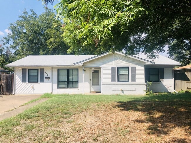 property at 213 Jenny Kay Ln