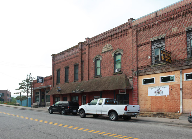 3521-3527 Wi-35 in Maiden Rock, WI - Foto de edificio - Building Photo