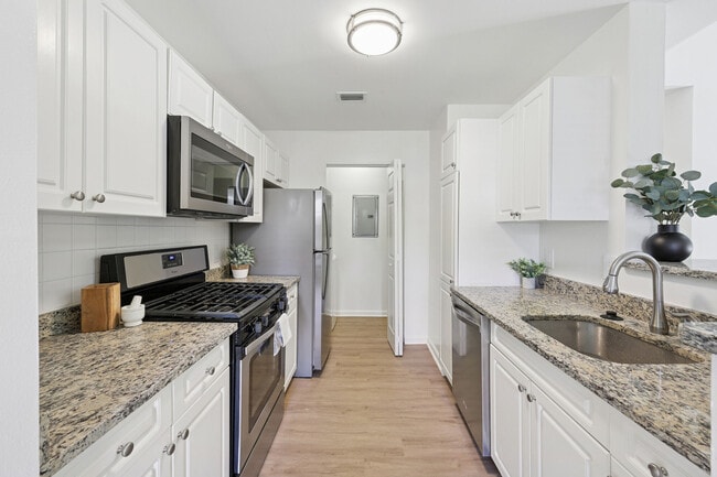 The Estates in Hull, MA - Building Photo - Building Photo