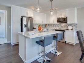 146 Sage Hill Grove NW in Calgary, AB - Building Photo