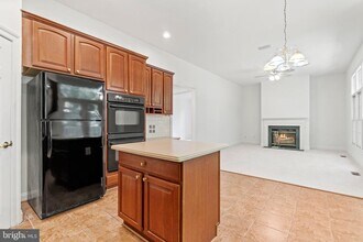 13049 Taverner Loop in Woodbridge, VA - Building Photo - Building Photo