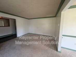 907 Ladd Rd in Waynesboro, VA - Building Photo - Building Photo