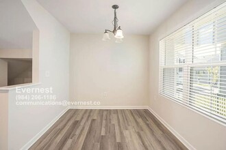 3003 Soft Breeze Dr in Durham, NC - Foto de edificio - Building Photo