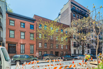 206-208 W 21st St in New York, NY - Building Photo - Building Photo