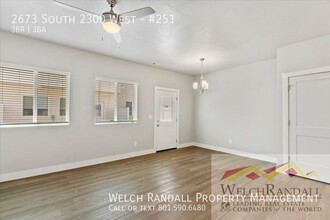 2673 S 2300 W St in West Haven, UT - Foto de edificio - Building Photo